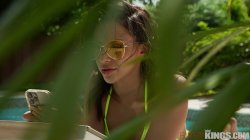 Captura de 'Jealous Stepdad Fucks Lying Nymph Stepdaughter' nº 7