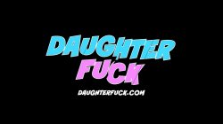 Captura de 'Step Daughter Gets Caught Twerking' nº 1