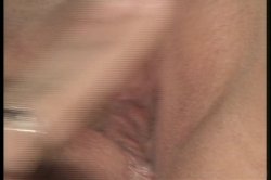 Captura de 'Young & Lesbian 3' nº 16