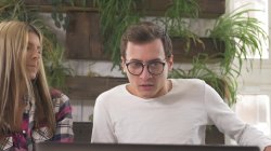 Captura de 'Drilling Her Motherboard' nº 22