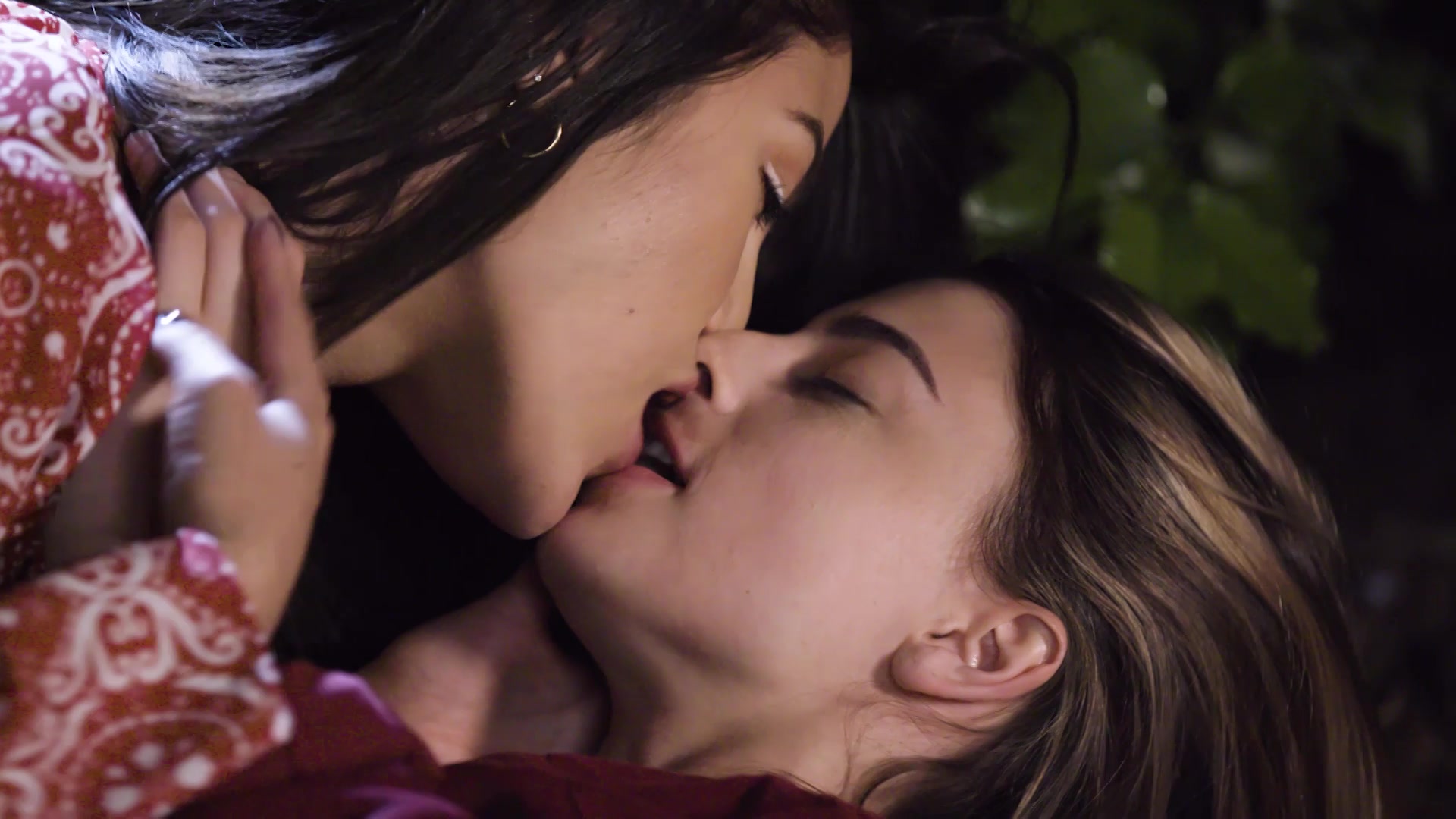 Bollywood's first lesbian image opens to raves