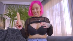 Captura de 'My First Porn Movie Vol. 6-Nika Venus & Diana Rius' nº 17