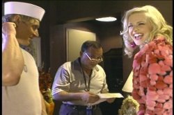 Captura de 'On the Set With Hannah Harper' nº 12