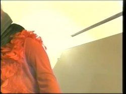 Captura de 'Big Bust Pissing Perverts' nº 31