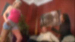 Captura de 'Mom & Dad Are Fucking My Friends Vol. 3' nº 2