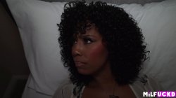 Captura de 'Horny MILF Cures Insomnia with Husband's Dick' nº 5