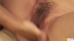 'Japanese MILF Squirts & Pisses In Gangbang' screenshot nº 101