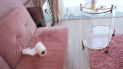 Captura de 'Hotel Manager Needs To Clean Client's Dick To Keep Her Job' nº 6