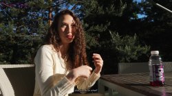 Captura de 'Husband Fantasy Come True, Films Wife Getting Fucked Hard By Stranger' nº 14