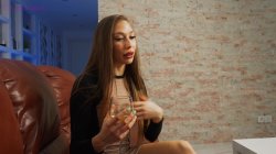 Captura de 'My Best Friend's Boyfriend Fucks Me On Their Anniversary' nº 36