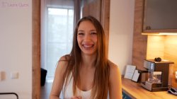 Captura de 'Horny Tenant Wants Landlord To Creampie Her Pussy' nº 19