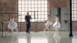 'Ballerina By Day Escort By Night (French)' screenshot nº 36