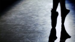 'Ballerina By Day Escort By Night (French)' screenshot nº 1
