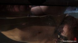 Captura de 'Arms & Legs Tied, Lea Becomes Chanel's Pussy Eating Slave!' nº 37