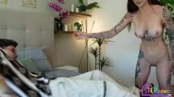 'Accidental Sex With Tattooed Roommate' screenshot nº 24