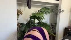 'Two BBWs Jump on a Lucky Dude's Cock' screenshot nº 15