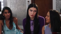 'Our First Sleepover' screenshot nº 15