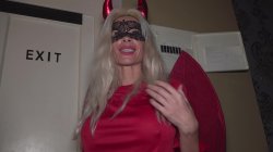 Captura de 'Club Whores #13' nº 29