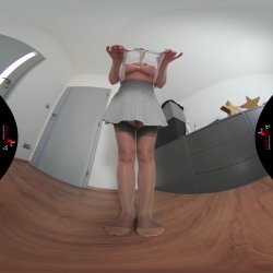 'Layered Nylon Seduction' screenshot nº 15
