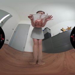 'Layered Nylon Seduction' screenshot nº 17