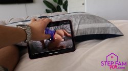 'My Step Sis Wants To Watch Porn With Me' screenshot nº 2