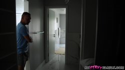 'Fertilize My Eggs Stepdaddy' screenshot nº 6