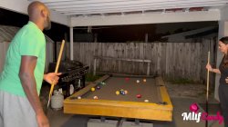 Captura de 'MilfCandy: Samantha loses at Pool and takes long BBC' nº 3
