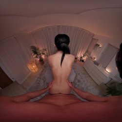 'Erotic Massage with Big Tits, Oil and Simon Kitten' screenshot nº 112