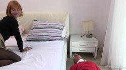 Captura de 'Dolly Dyson No Nut November Part 1 - Double Penetration Threesome While Cuckold Partner Cries' nº 26