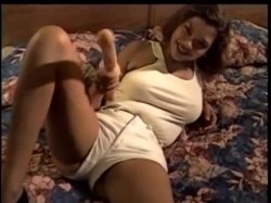 Captura de 'Reel Life Videos 50 - Natural, Pregnant And Starting To Show' nº 11