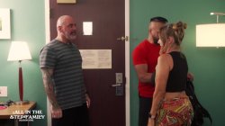 Captura de 'Wife Cheats With My StepBrother Personal Trainer' nº 21