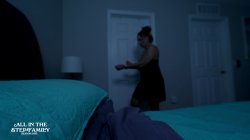 Captura de 'StepSon Scared Of Thunder Hops Into StepMom's Bed' nº 25