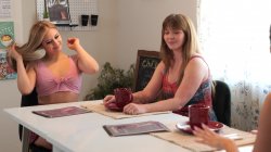 Captura de 'Lesbian Daughter In-Laws 5' nº 4