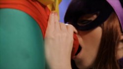 Captura de 'Batgirl V Supergirl' nº 87
