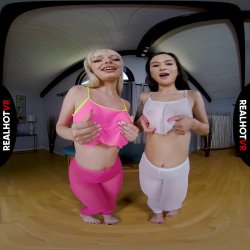 'Jess & Jas in Boob 69' screenshot nº 29