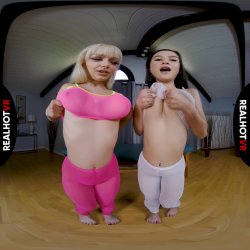 'Jess & Jas in Boob 69' screenshot nº 30