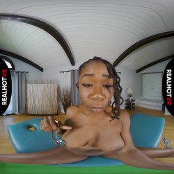 'Naughty Naked Yoga' screenshot nº 132