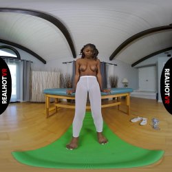 'Naughty Naked Yoga' screenshot nº 28