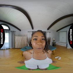 'Naughty Naked Yoga' screenshot nº 5
