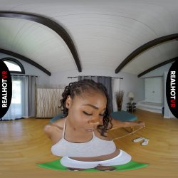 'Naughty Naked Yoga' screenshot nº 6