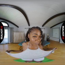'Naughty Naked Yoga' screenshot nº 7