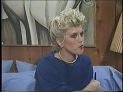 Captura de 'Kay Parker's Lesbian MILF Party' nº 128