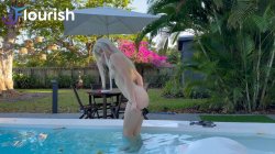 Captura de 'Anna Kovachenko Gives MrFlourish 3 Day Resort Tour' nº 14