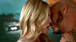 Captura de 'Couples Seeking Teens 16' nº 7