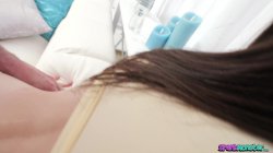 Captura de 'Petite Spinner Brunette Newbie Tight Pussy Becca Blair Rides Cock Loves Big Dick Missionary Creampie Blaster' nº 57