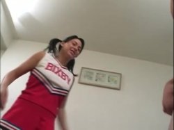 Captura de 'Jessica Valentino's Teen Babysitting Cheerleader Femdom Ballbusting Blowjob' nº 61