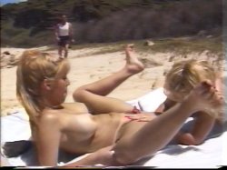 Captura de 'Sex Hawaiian Style' nº 64