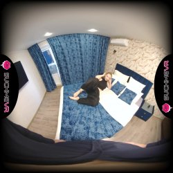 Captura de 'Flexible Doll Polly Yangs Has Fun with a Fat Dick' nº 7
