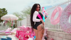 Captura de 'Aubrey Kate's Wet 'N Wild' nº 3