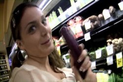 'Naughty Or Nice Vol. 2' screenshot nº 2